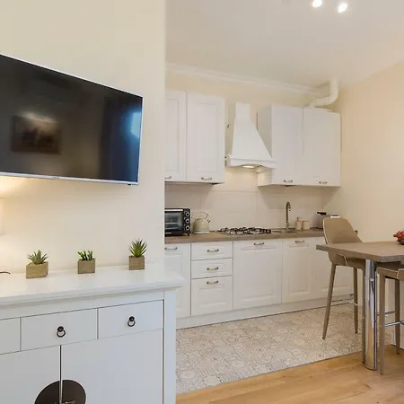 Pandora Apartment Baveno